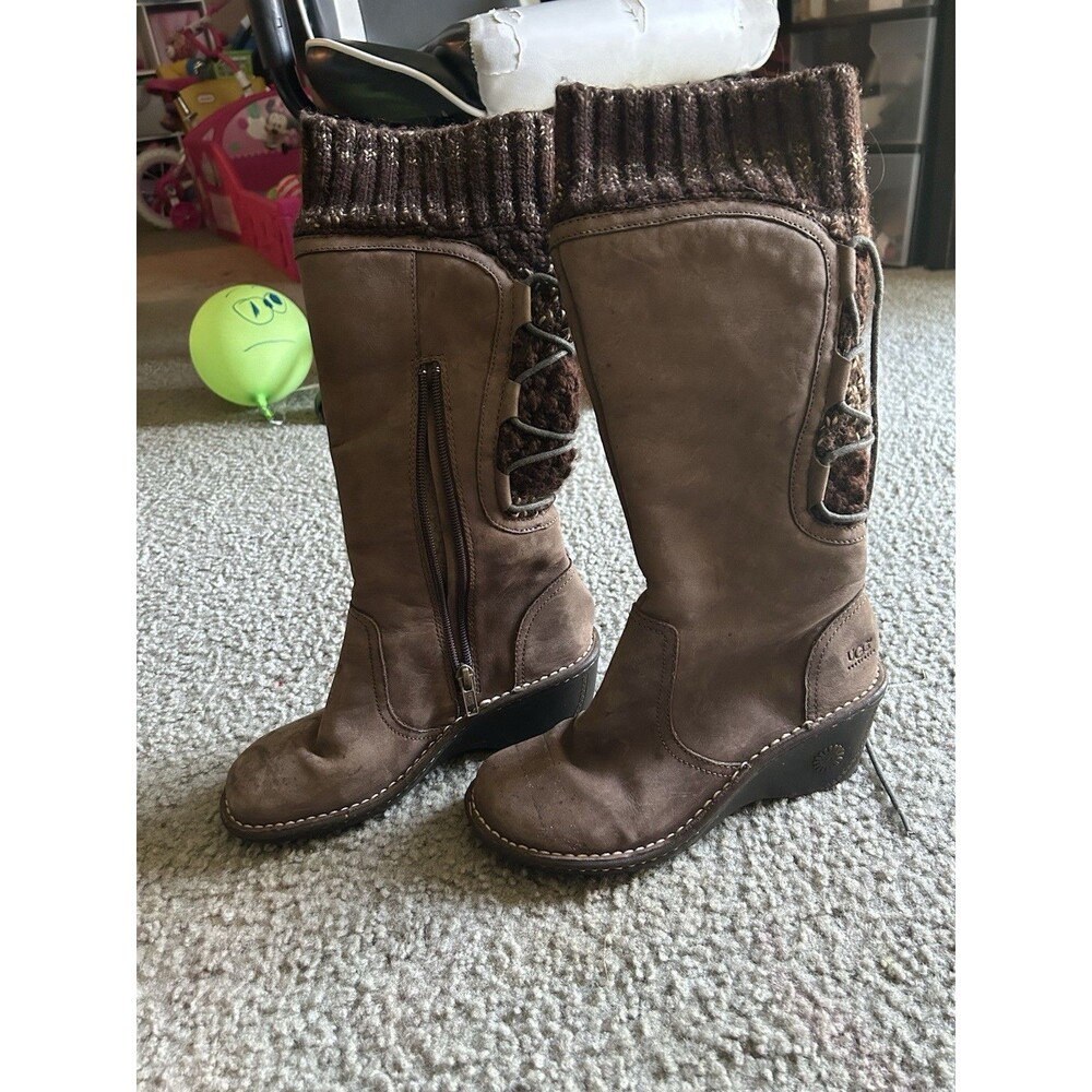 Pre-Owned Women's UGG Skylair Leather Wedge Boots Size 6